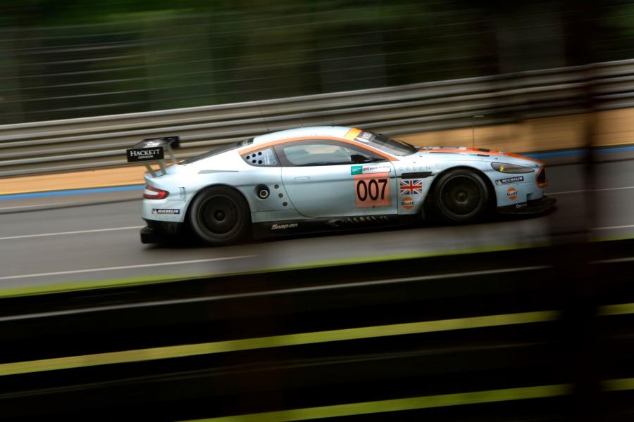  Aston Martin DBR9 Gulf Oil Livery 2008 года  (фото 10 из 26)